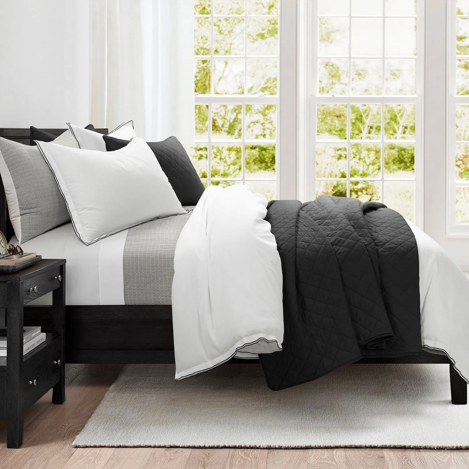 Ava Diamond Oversized Cotton Quilt Set