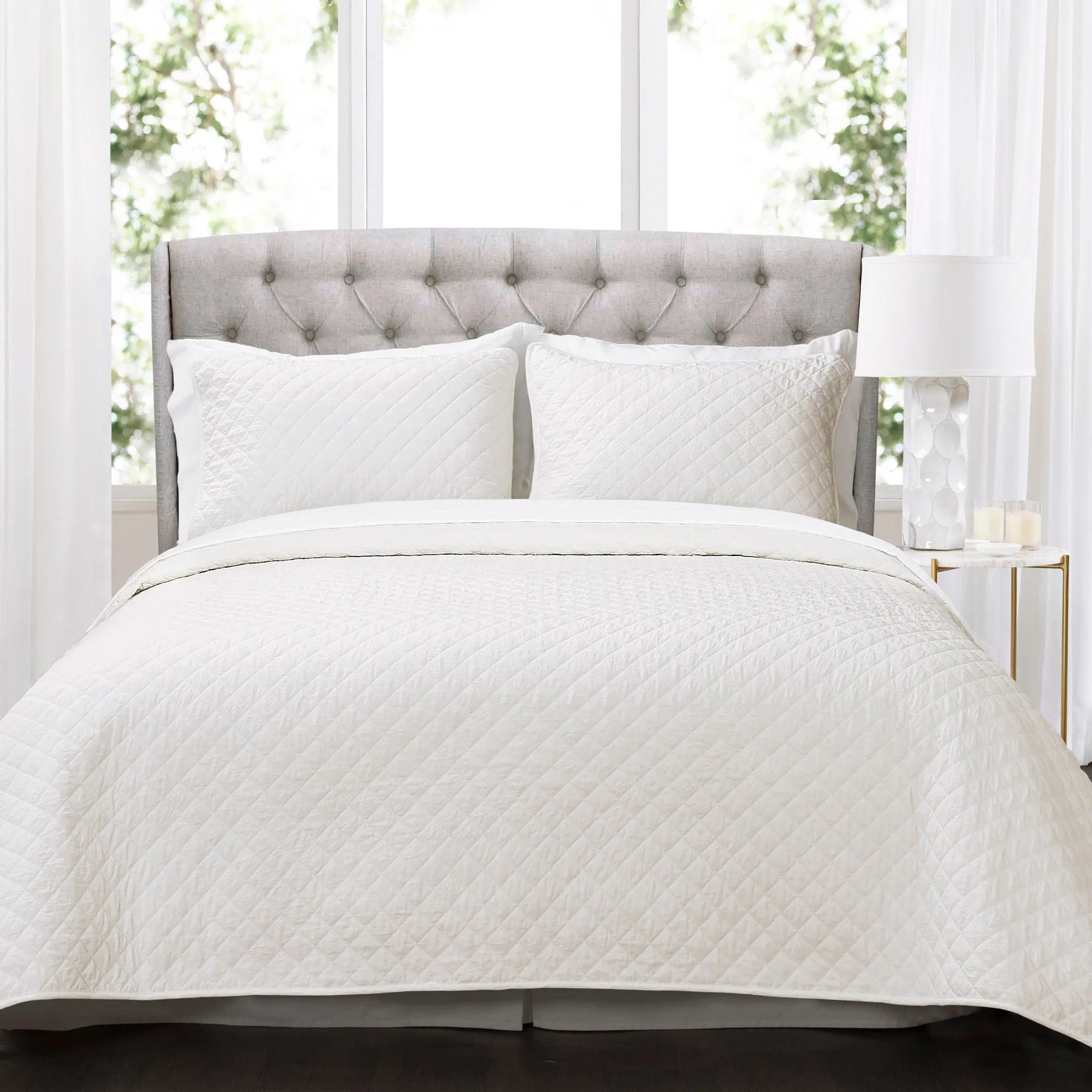 Ava Diamond Oversized Cotton Quilt Set