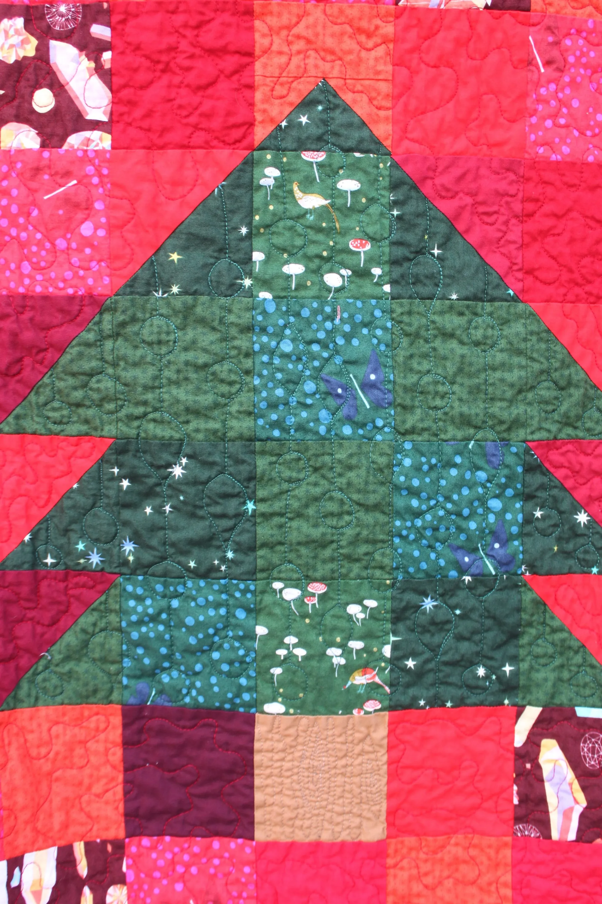 Christmas Quilt PDF Pattern, Christmas Tree Quilt, charm square pattern, tree lover's quilt pattern, Christmas Heart Quilt