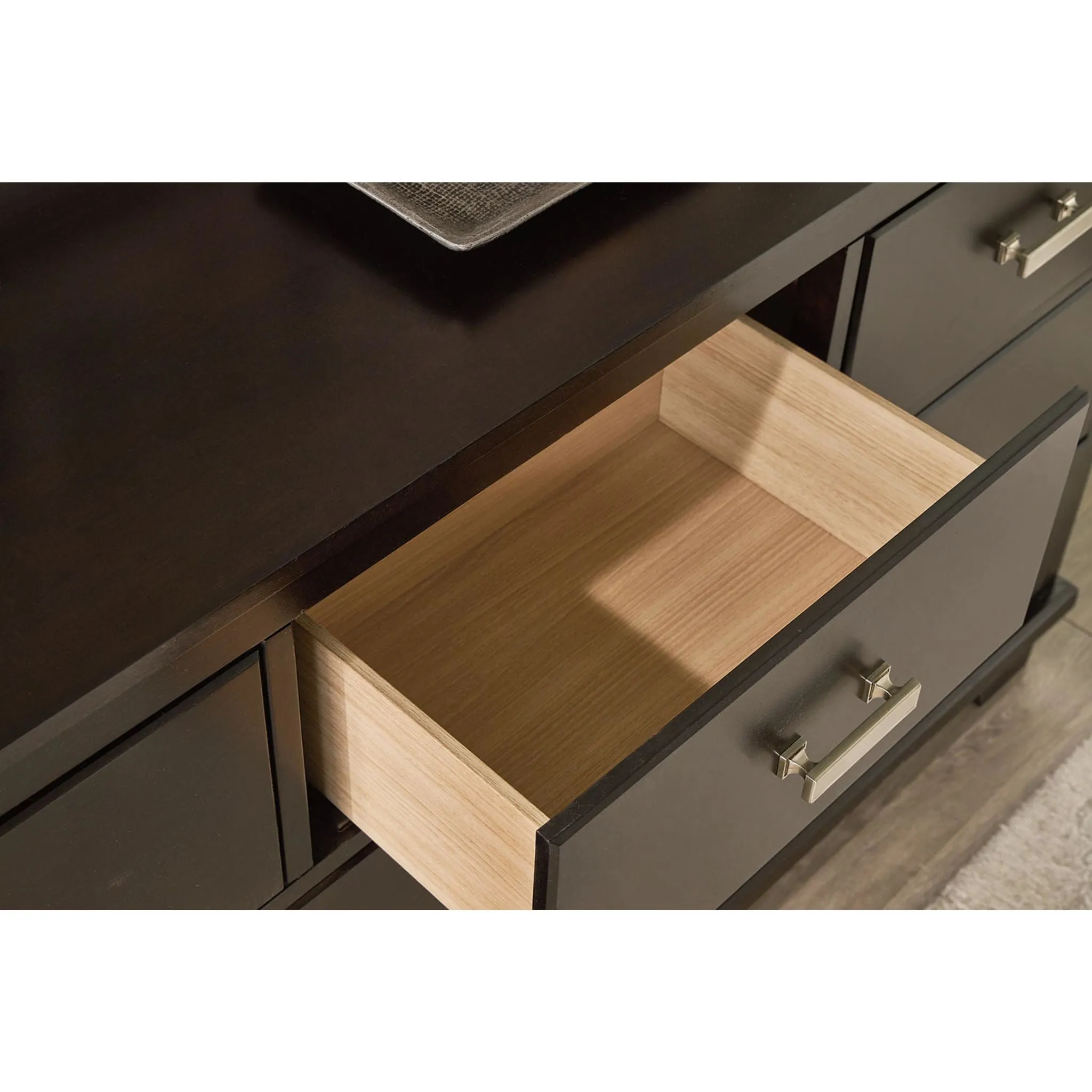 Covetown Dresser