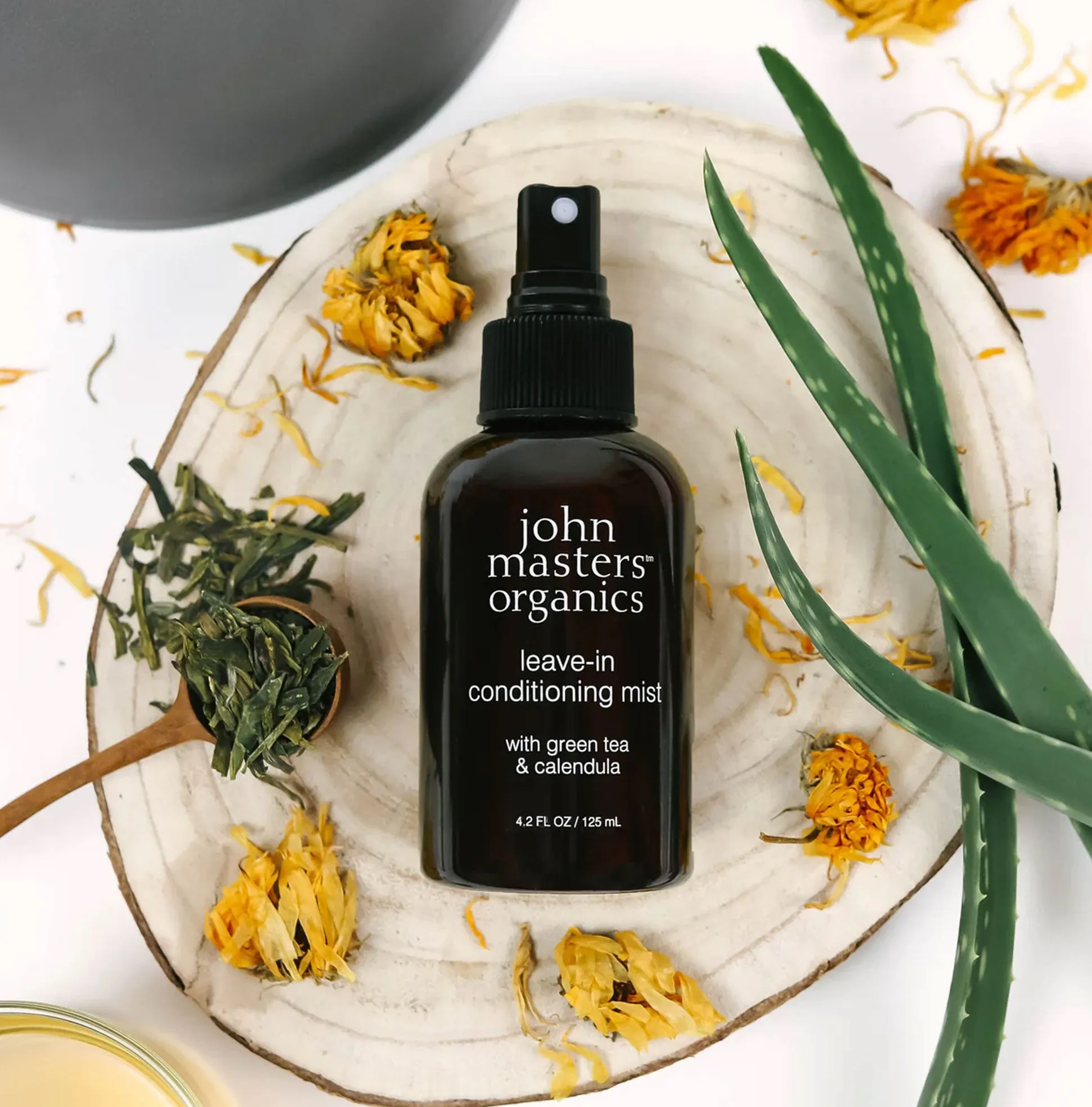 John Masters Leave In Conditioning Mist With Green Tea & Calendula