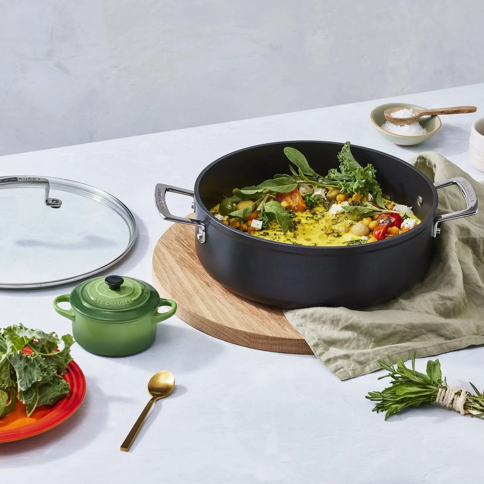 LE CREUSET Sauté in Alluminio Antiaderente 28cm con Coperchio in Vetro