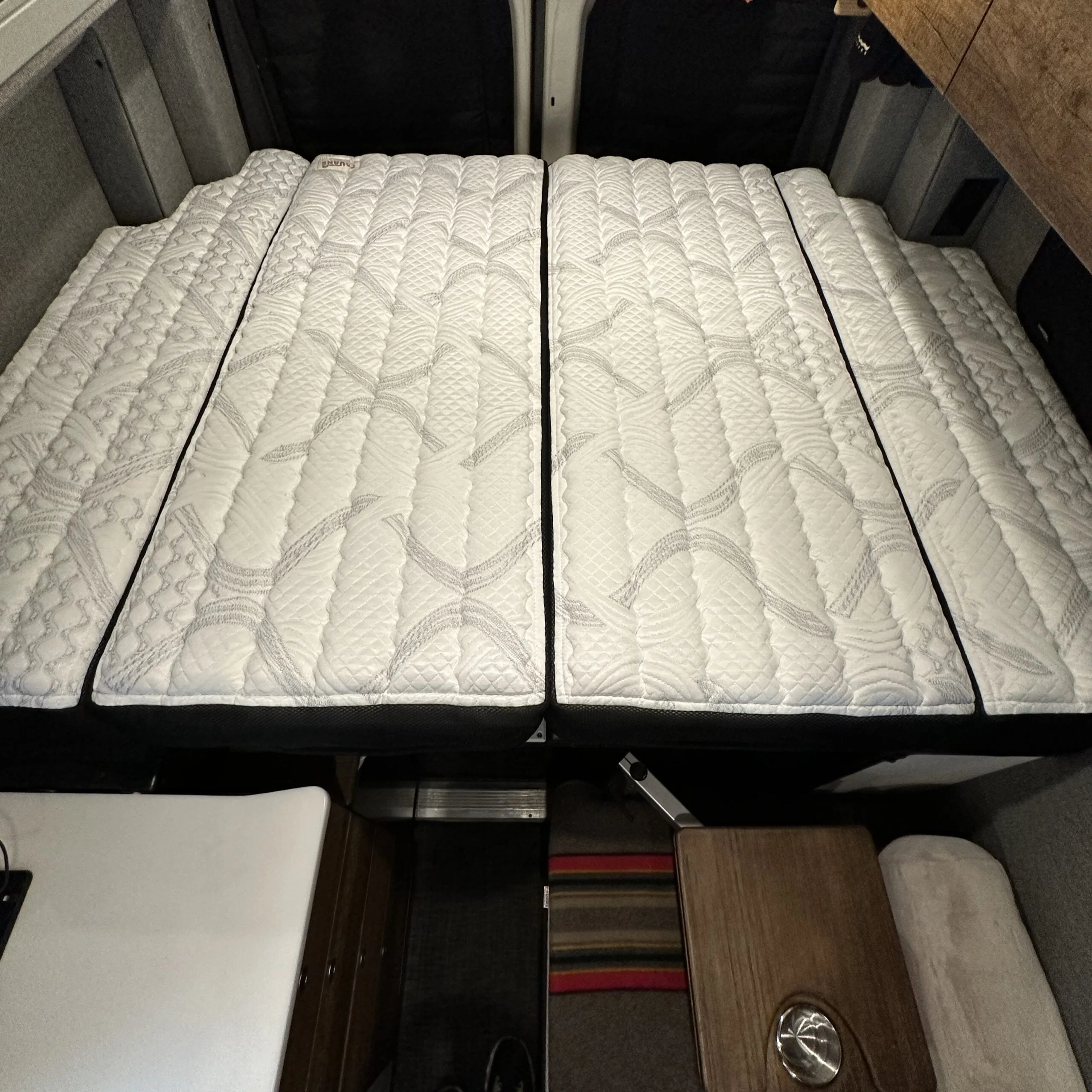 ULTRA Luxe Mattress - Storyteller Overland Mode LT